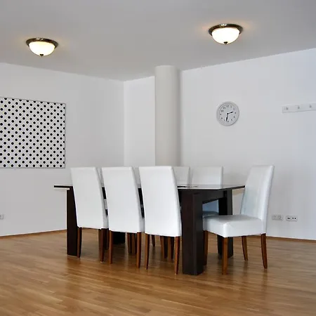 Vailo Altstadt Apartamento *